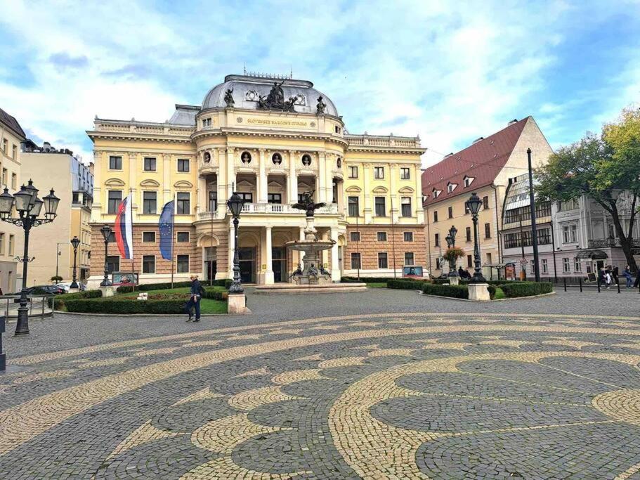New Studio In Quiet Part Of The City Center Bratislava Exteriér fotografie