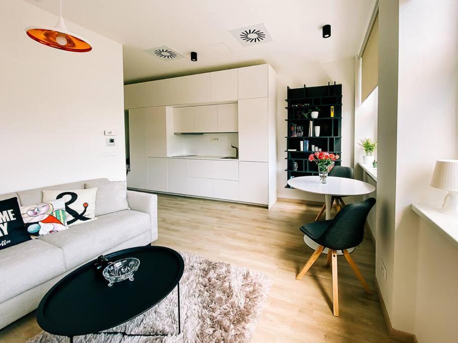 New Studio In Quiet Part Of The City Center Bratislava Exteriér fotografie